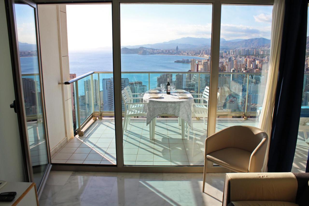 Skyline 26 Stunning Sea Views From A 2-Bedroom Apartment On The 26Th Floor Benidorm Kültér fotó