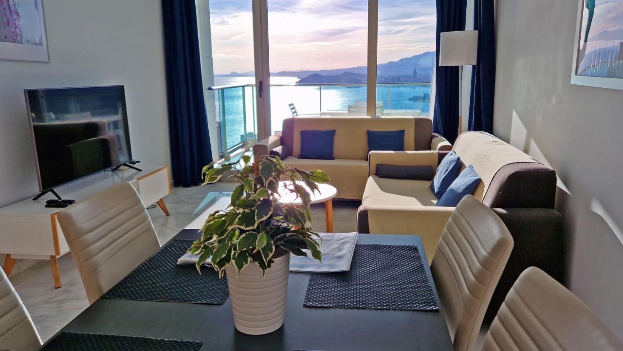 Skyline 26 Stunning Sea Views From A 2-Bedroom Apartment On The 26Th Floor Benidorm Kültér fotó