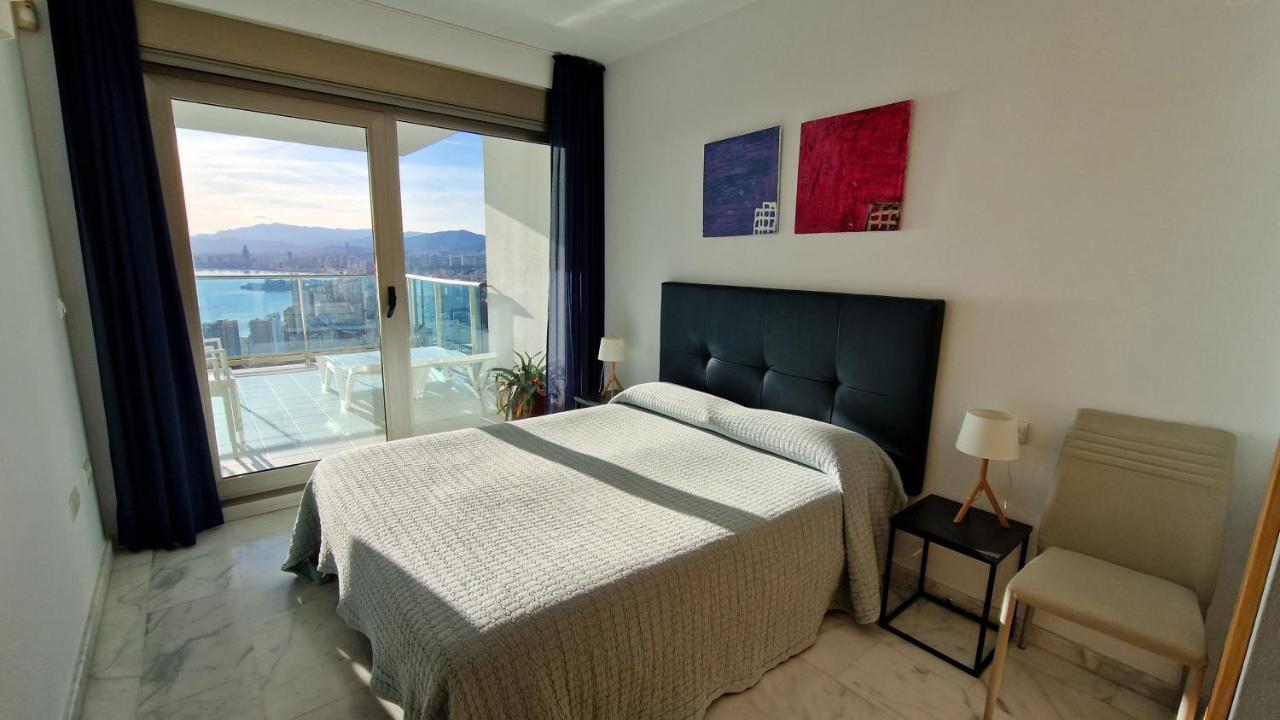 Skyline 26 Stunning Sea Views From A 2-Bedroom Apartment On The 26Th Floor Benidorm Kültér fotó